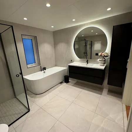 In Breivika - Modern And Comfortable Apartamento